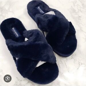 Kookaburra by‎ Uggs Navy Blue Fuzzy Slippers